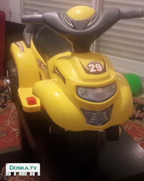 Отличный небольшой электро мотоцикл. Практически не использовался. Легкий и компактный.