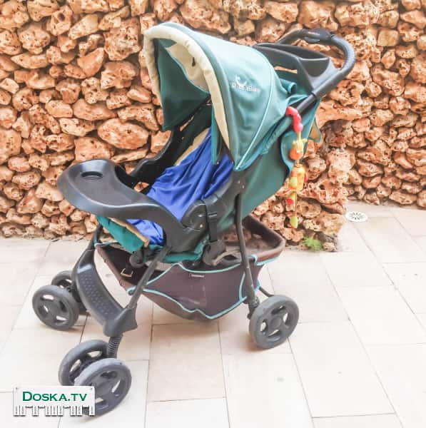 Детская коляска "Доктор Беби". В хорошем рабочем состоянии. Складывается. Зима-лето.