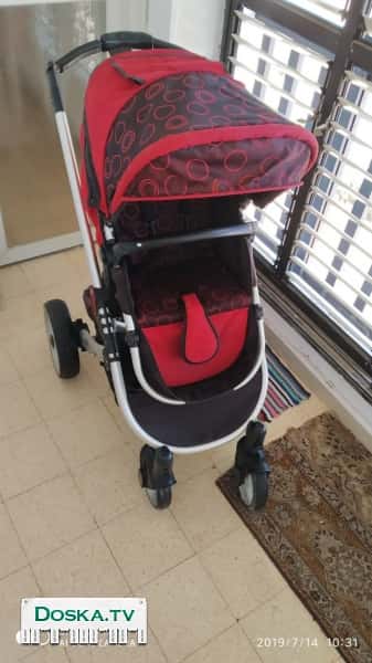 коляску Мах, в отличном состоянии . Цвет яркий, прочных колеса.