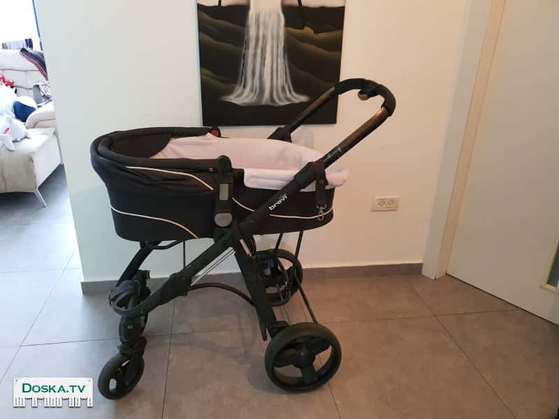 Продаю итальянскую коляску Brevit в хорошем состоянии