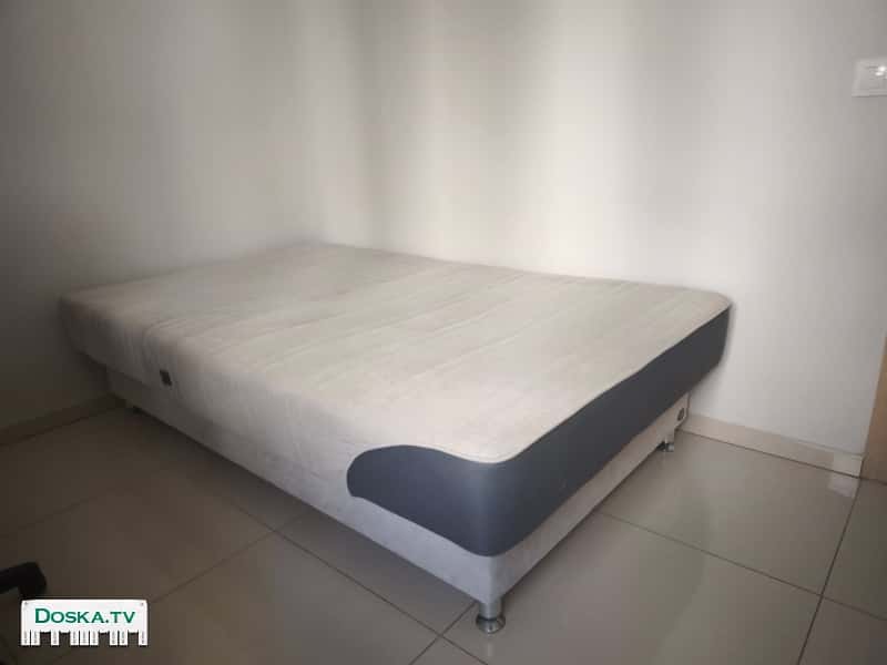 ПРОДАМ кровать simmens 120*200 ящик для белья, изголовье регулирующееся