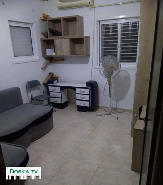 Сдается комната для порядочной девушки на длительный срок.