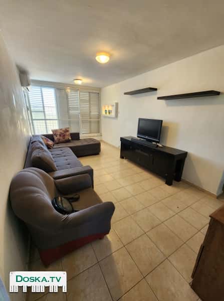 Большая 3.5 комнаты в Кирьят Ата на Йосефталь 75m .