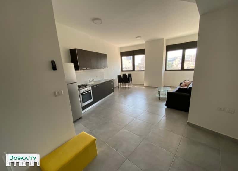 По случаю! На продажу без маклерских от частного лица просторная