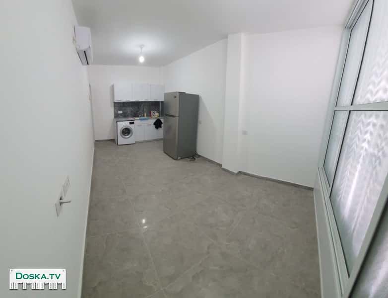 Сдаётся двух комнатная квартира в центре Холона, недалеко от магазинов,