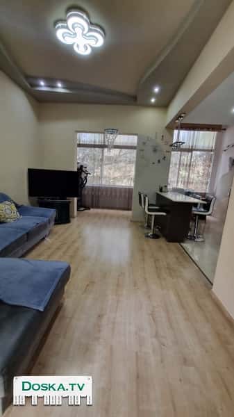 три комнаты, новые окна, солнечная батарея, монтаж и электричество заменены