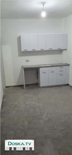 Сдаётся двух комнатная квартира в центре Холона, недалеко от магазинов,