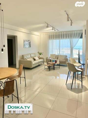 Роскошная 5-комнатная квартира с захватывающим видом. Здание престижной компании Азорим