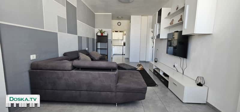 На продажу квартира в холоне