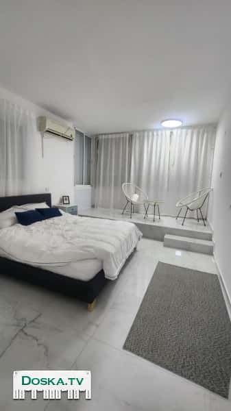 Сдаётся 3 комнаты на первой линии моря, пляж в минутной