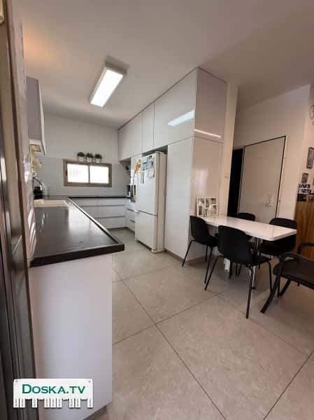 Ищите квартиру на 2 семьи или в одной жить, а