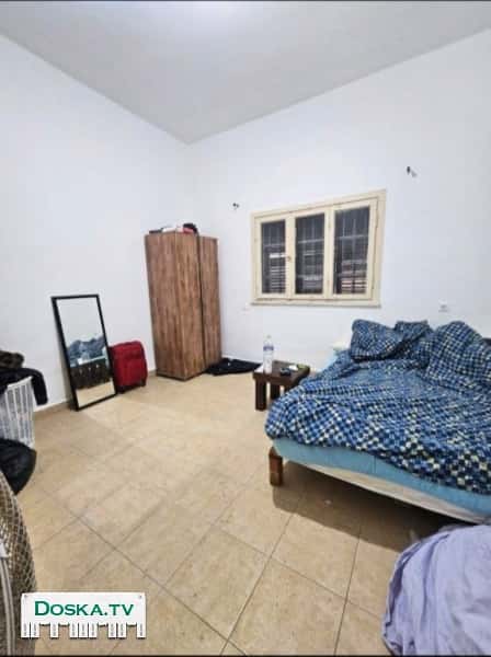 2-комнатная квартира в Хайфе на ул. Тель-Хай! Просторные комнаты. Закрытый