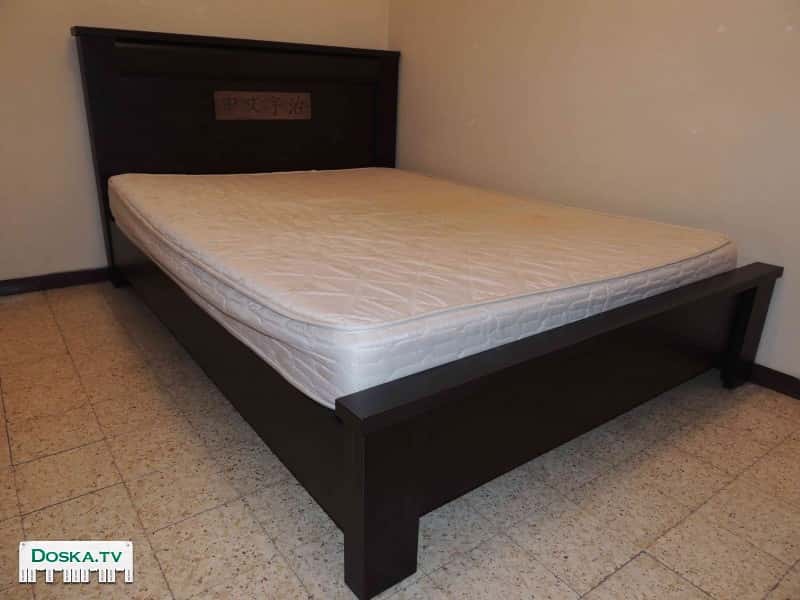 Кровать в отличном состоянии на продажу, в связи с переездом.