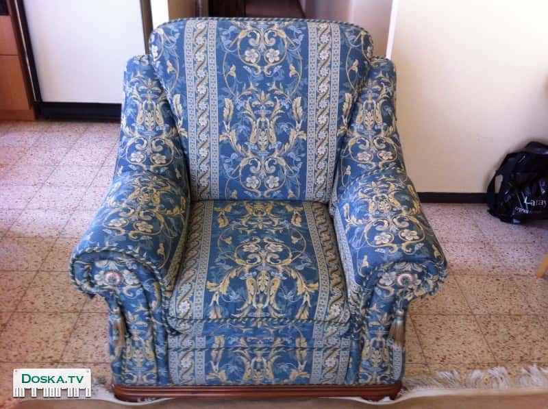 Испанский салон 2.5+2+1 в отличном состоянии. На фото небольшие проблемы