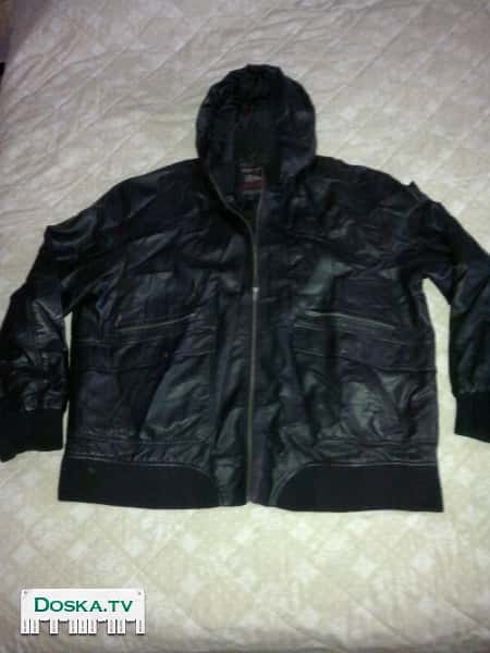 куртку мужскую очень большого размера 5XL(60 размер), фирмы ML. Черная