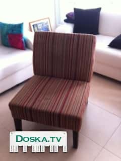 небольшое кресло очень удобное и мягкое в отличном состоянии