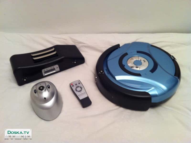 Робот пылесос с пультом упровления и с лазерным датчиком наведения