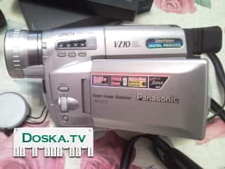 дигитальная видеокамера фирмы Panasonic VZ10, в хорошем состояние как новая,
