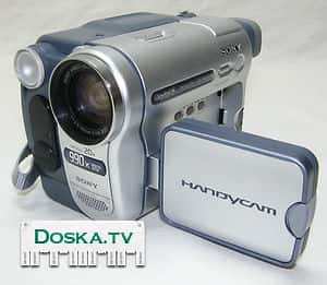 Sony Digital 8 SteadyShot USB Streaming Handycam 990X Zoom Camcorder.