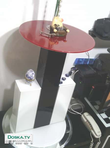 декоративный столик 50-70 выссота 40-50 диаметр