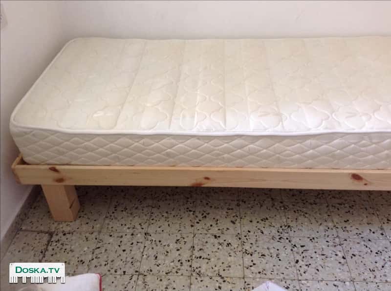 в связи с переездом 2 односпальные кровати.