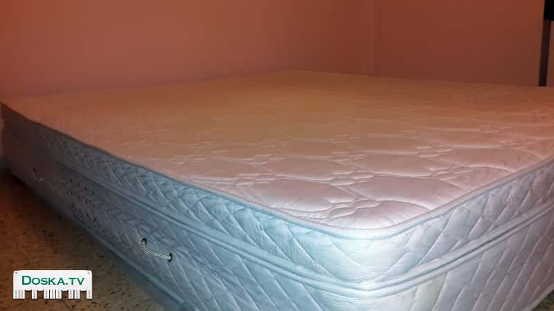 Матрас 160-200 см. Чистый, ровный. Состояние отличное. Причина продажи -