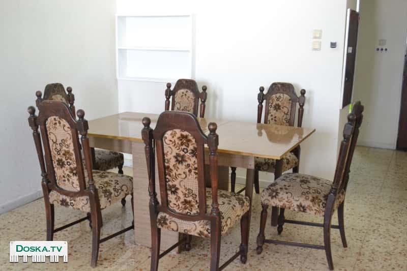 6 стульев, натуральное цельное дерево, роскошный дизайнл. Продаем в связи