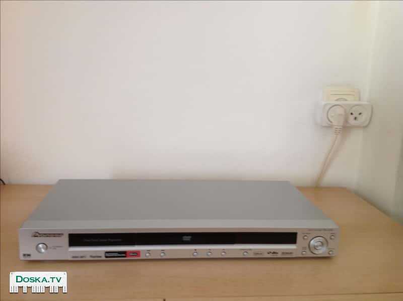 2 ДВД плевра :  PIONEER. DV-300-S и LG DV-9723S