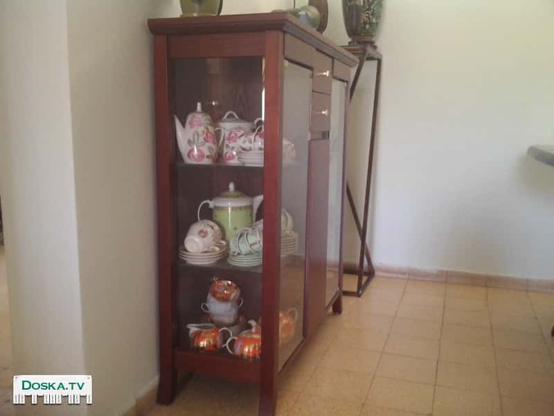 Продаю витрину для посуды. В отличном состоянии. Фирмы Dax. Из