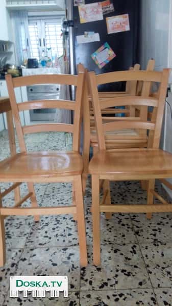На продажу 6 деревянных итальянских стула, цвет натуральный, в очень