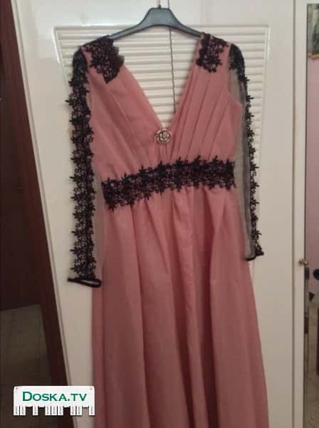 Продаю новое вечернее платье ни разу не одето лишь примерялось