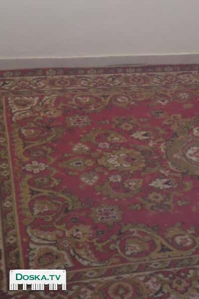 армянский ковёр: длина 3 метра, ширина 2 метра.