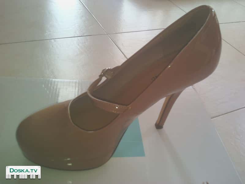 Женские туфли 36 размера. Одевались только 1 раз.