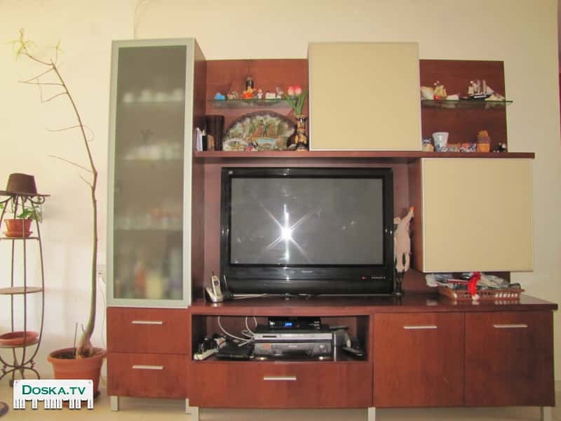 красивая стенка сделана на заказ размеры 250-218-50