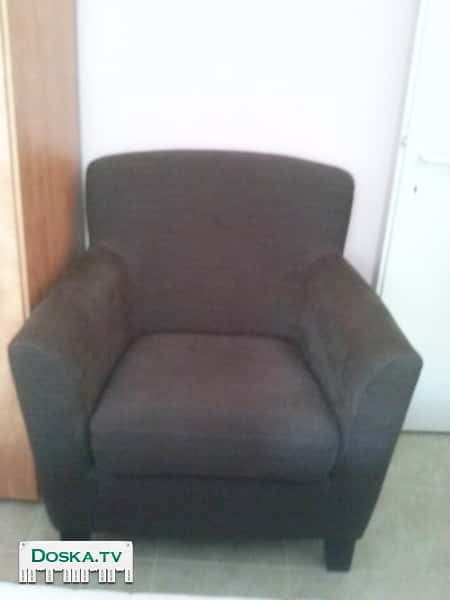 Цвет черно-коричневый, размер 86х90.