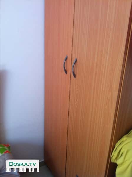 В Нагарии  шкаф.