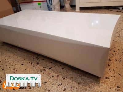 Журнальный стол, цвет белый, лак. Размер:дл-160,ш-70,в-37. Как новый.