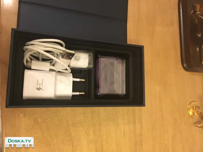 Новые Аксессуары для аппарата Самсунг любой модели. Наушники, кабель, дисконкий,