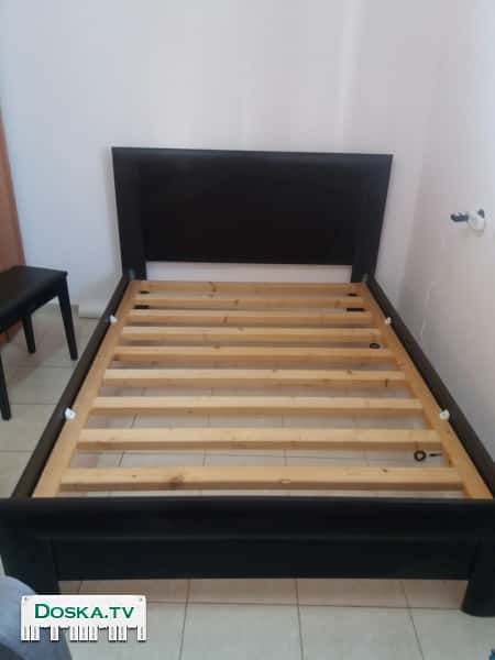 Срочно. двухспальную кровать, состояние новое. темно-коричневый цвет. в прекрасном