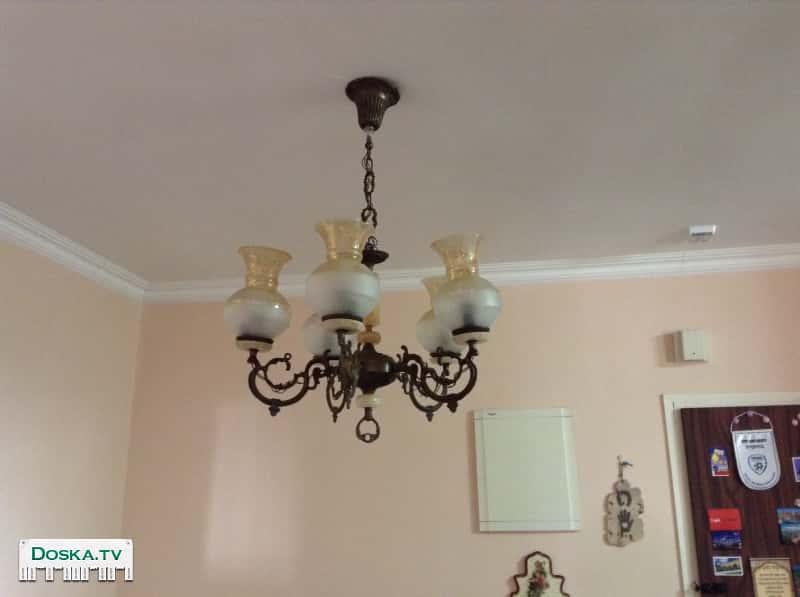люстра+бра(импортная), даёт тёплый свет. Подходит для салона, Пинат охель и