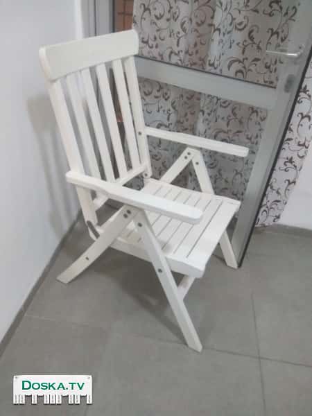 Пляжное кресло с регулировкой спинки.