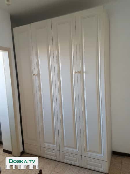 Отдам 2 шкафа. Один 5 дверный второй 4-х дверный.