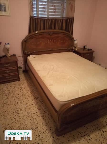 Срочно  спальню комплектом.  Кровать с ящиком для белья