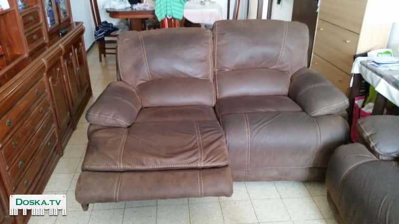 салон 3+2 фирмы Cheers в хорошем состоянии. Сидения открываются.