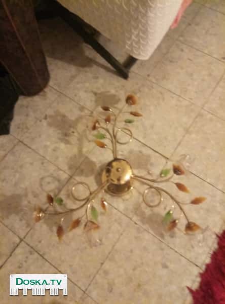 Люстра в отличном состояние !