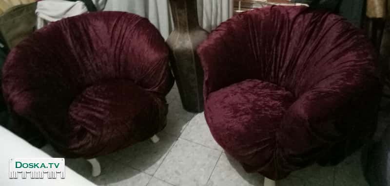 Два кресло в отличном состоянии !