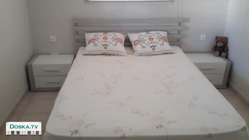 Кровать и 2 тумбочки - 1900 шек