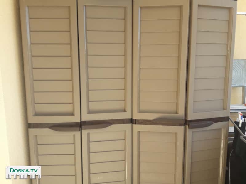 В наличии 2 пластмассовых шкафа по цене 350 грн.за каждый.Состояние