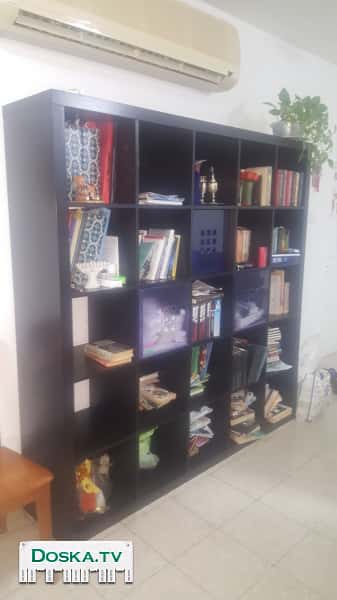 Книжный шкаф из Икеи, 5 на 5 ячеек в отличном
