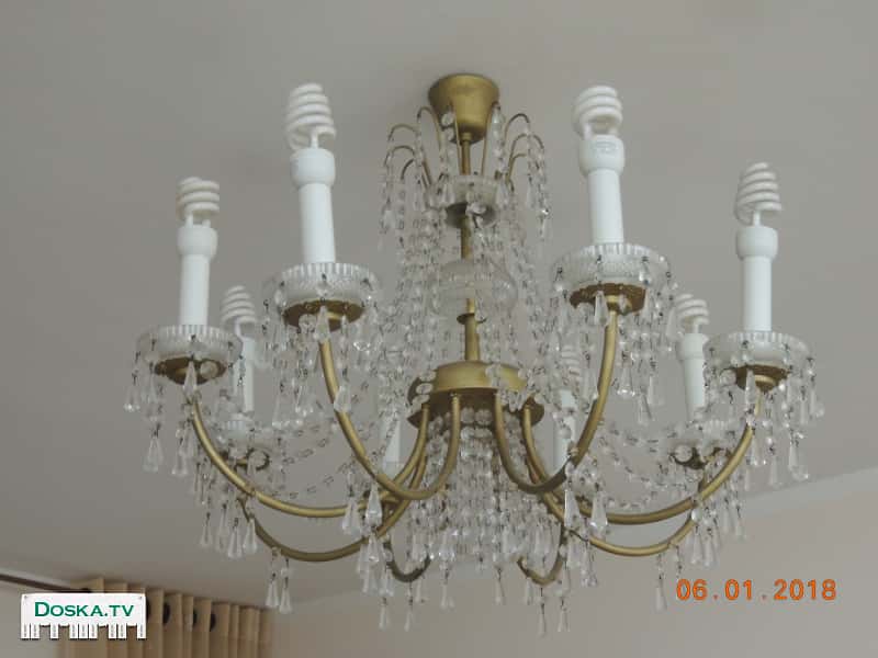 Чешская хрустальная люстра, в отличном состоянии.